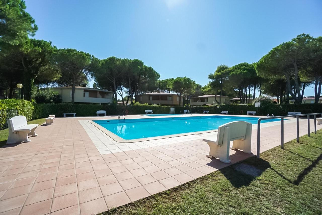 Villaggio Tivoli Bibione Bagian luar foto